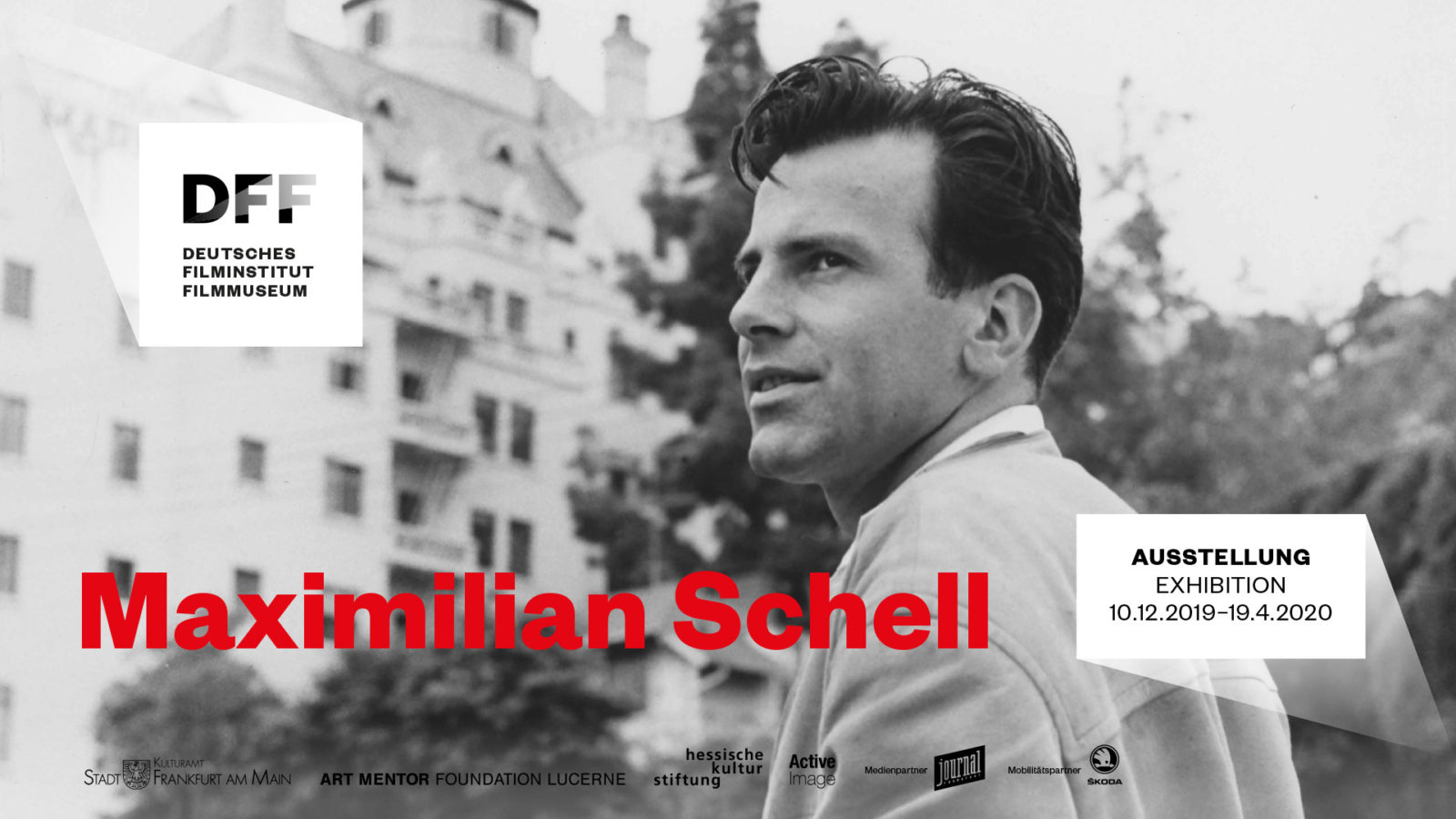 Im Hintergrund ist Maximilian Schell auf einer schwarz weiß Fotografie zu sehen, im Vordergrund sind sowohl das Logo der Ausstellung, als auch das des DFF zu sehen.
