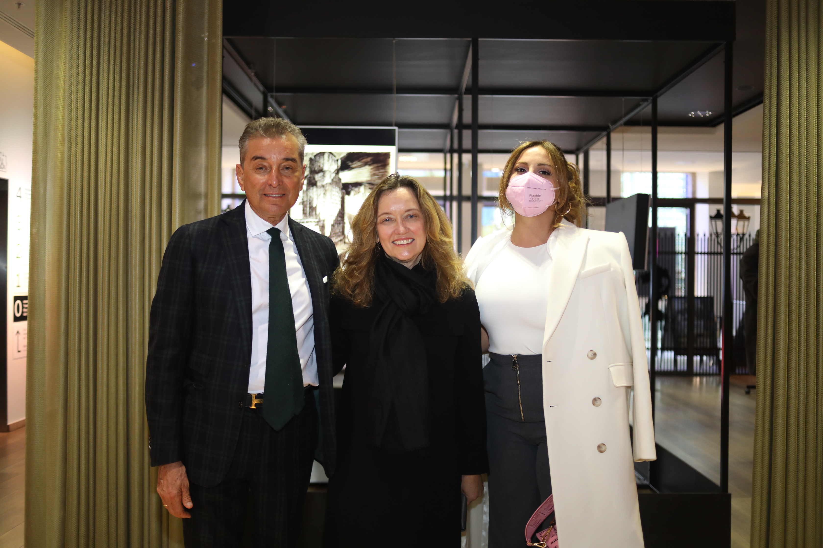 Michel Friedman, Ellen Harrington und Enissa Amani bei der Veranstaltung zur "Die Wannseekonferenz"