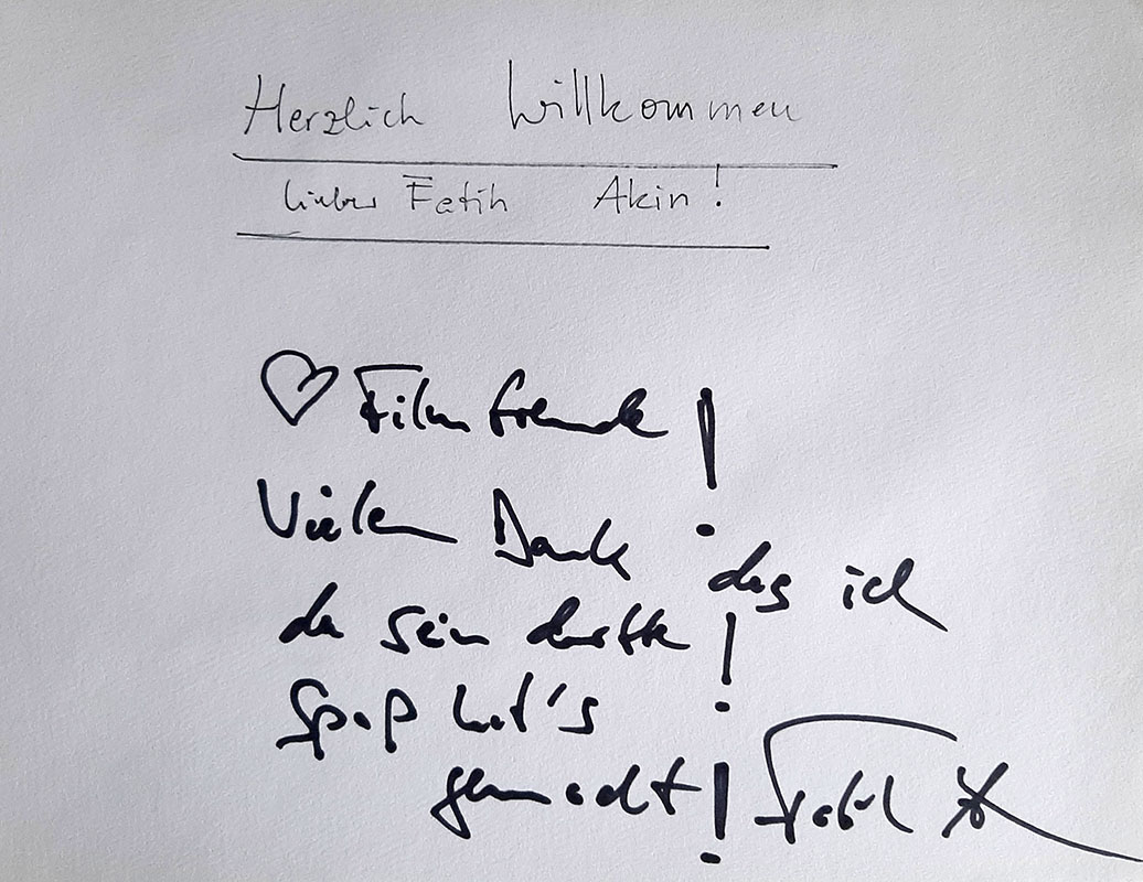 Grußbotschaft und Autogramm von Fatih Akın